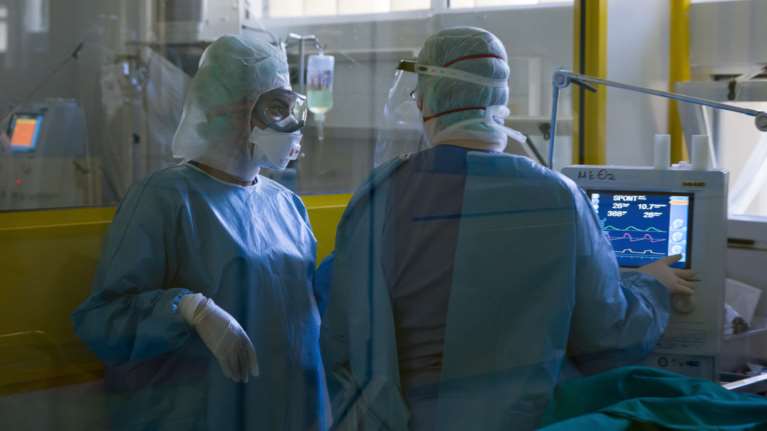 Κορονοϊός: Οικογενειακή τραγωδία στα Τρίκαλα - Δύο αδέρφια έχασαν τη ζωή τους με διαφορά λίγων ημερών