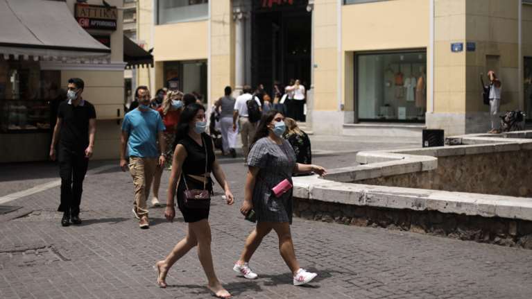 Έφηβοι: Μεγάλος κίνδυνος για την καρδιά τους αν νοσήσουν από κορονοϊό - Μικρότερος από τον εμβολιασμό