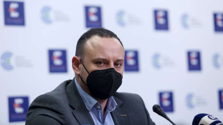 Γκίκας Μαγιορκίνης: Απαντά αν το εργαστήριο στο οποίο είναι επιστημονικά υπεύθυνος πήρε 15,5 εκ. ευρώ