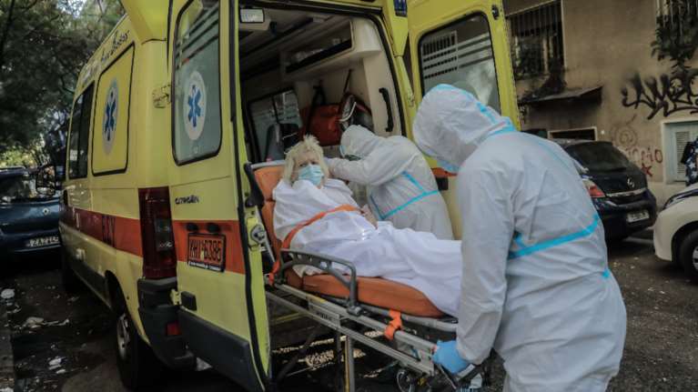 Κορονοϊός: Κρούσματα σε γηροκομείο της Θεσσαλονίκης - Στο ΑΧΕΠΑ τρεις ηλικιωμένοι