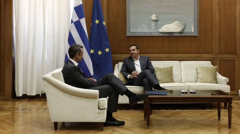 Επικοινωνία Μητσοτάκη - Τσίπρα: Περίπου 20 λεπτά κράτησε το τηλεφώνημα για τη συνάντηση με τον Ερντογάν
