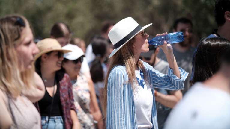Καιρός: Ατελείωτη ζέστη με 38άρια και μελτέμια 7 μποφόρ - Η πρόγνωση μέχρι τον Δεκαπενταύγουστο