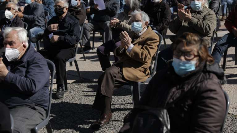 Βόμβα από Κομισιόν: Προτείνει μείωση συντάξεων  21,9% και αύξηση εργασιακού βίου κατά 6,6 χρόνια