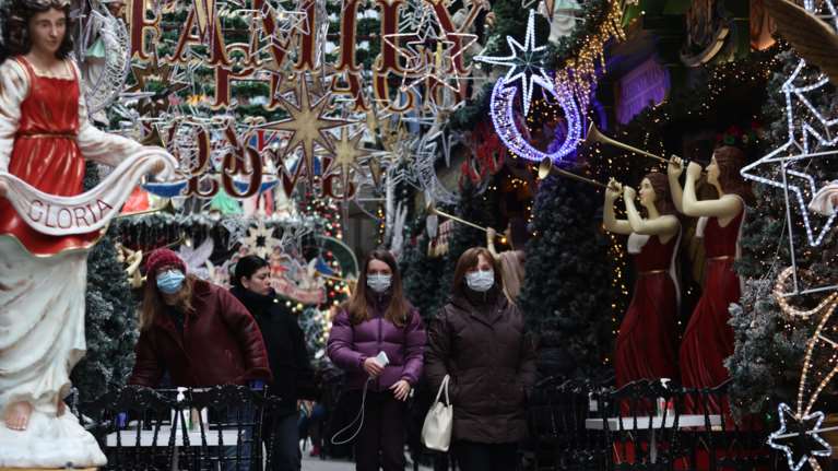 Κορονοϊός: Ξανά πάνω από 3.000 τα νέα κρούσματα σε Αττική και Θεσσαλονίκη - Τριψήφια νούμερα σε 5 περιοχές