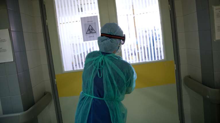 Αγωνία στη Λέσβο: 27χρονος νοσηλεύεται με μυοκαρδίτιδα μετά τον εμβολιασμό του με Pfizer