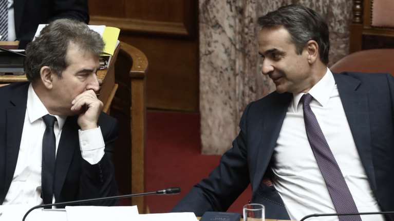 Στη μάχη του κέντρου ρίχνει ο Μητσοτάκης τον Μιχάλη Χρυσοχοΐδη - Το παρασκήνιο της υποψηφιότητας