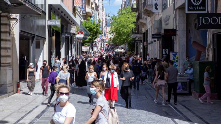 Προειδοποίηση Καπραβέλου: Το τείχος ανοσίας των εμβολιασμένων εξασθενεί - "Ρήγμα" οι ανεμβολίαστοι