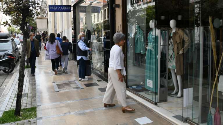 Εορταστικό ωράριο: Οι ώρες λειτουργίας των καταστημάτων της Αθήνας τις μέρες του Πάσχα