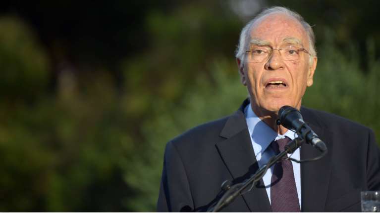 Γιατί ήταν ανεμβολίαστος ο Βασίλης Λεβέντης: Το εξιτήριο από τον Ευαγγελισμό και η αποκάλυψη του γιου του