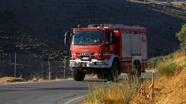 Βοιωτία: Φωτιά στην περιοχή Αγίας Τριάδας - Επιχειρούν επίγειες και εναέριες δυνάμεις