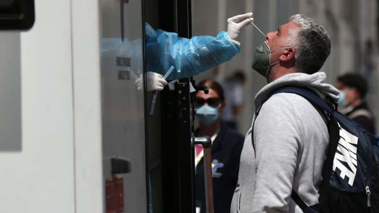 Κορονοϊός: Φοβίζουν οι μεταλλάξεις - "Στο κόκκινο" η Αθήνα - Σήμερα οι αποφάσεις για Θεσσαλονίκη, Αχαΐα, Κοζάνη