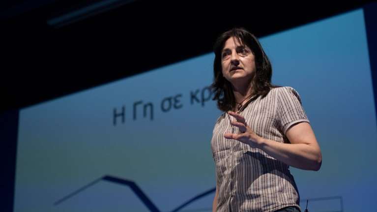 &quot;Με σκισμένα χείλη και μελανιές&quot;: Νέα καταγγελία από περιβαλλοντολόγο της WWF για απόπειρα βιασμού