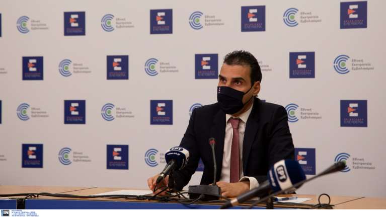 Θεμιστοκλέους: Όσοι έχουν νοσήσει, να ακυρώσουν μόνοι τους τη δεύτερη δόση του εμβολίου