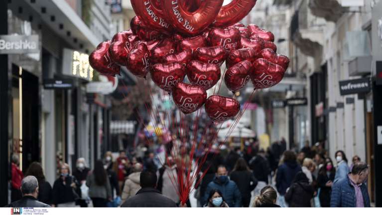 Συνεδριάζουν οι λοιμωξιολόγοι: Τι θα αποφασίσουν και γιατί η Ελλάδα διαφέρει από την υπόλοιπη Ευρώπη