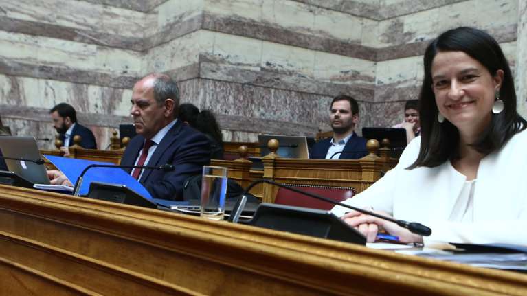 Πρεμιέρα αύριο για τις Πανελλαδικές: Όλα είναι έτοιμα, δηλώνει η Νίκη  Κεραμέως