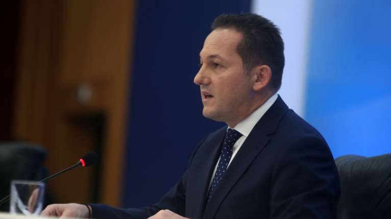 Πέτσας: Ο ΣΥΡΙΖΑ διαστρέβλωσε τη φράση μου &quot;είναι λογικό κάποιος που δυσκολεύεται, να θέλει να τιμωρήσει την κυβέρνηση&quot;