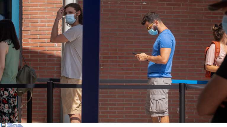 Κορονoϊός: &quot;Η μετάλλαξη Δέλτα χτυπάει πάρα πολύ τους νέους&quot; - Εχουν διασωληνωθεί και παιδιά