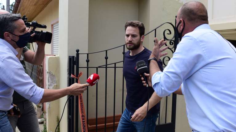 Γλυκά Νερά: &quot;Μου είπε να χωρίσουμε και την έπνιξα&quot; - Η ανατριχιαστική περιγραφή του συζυγοκτόνου