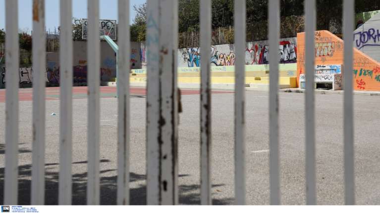 Δεν πρόλαβαν να ανοίξουν τα σχολεία και...άρχισαν οι καταλήψεις - Ζητούν να ανοίξουν τα φροντιστήρια