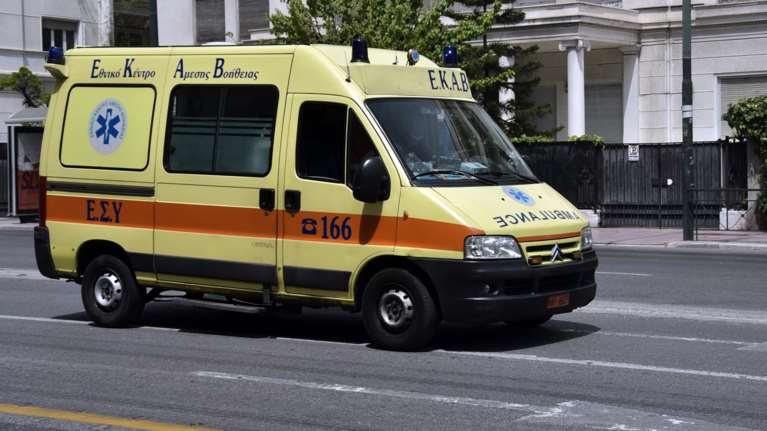 Άγρια συμπλοκή ανηλίκων στο Νέο Ηράκλειο: Στο νοσοκομείο 17χρονος με χτυπήματα στο κεφάλι