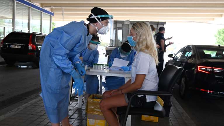 Κορονοϊός: 26 νέα κρούσματα στη χώρα - Τα 6 στις πύλες εισόδου