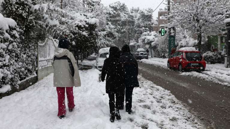 Κακοκαιρία &quot;Φίλιππος&quot;: Ερχονται χιόνια ακόμη και στο κέντρο της Αθήνας - Σύσταση για αποφυγή μετακινήσεων