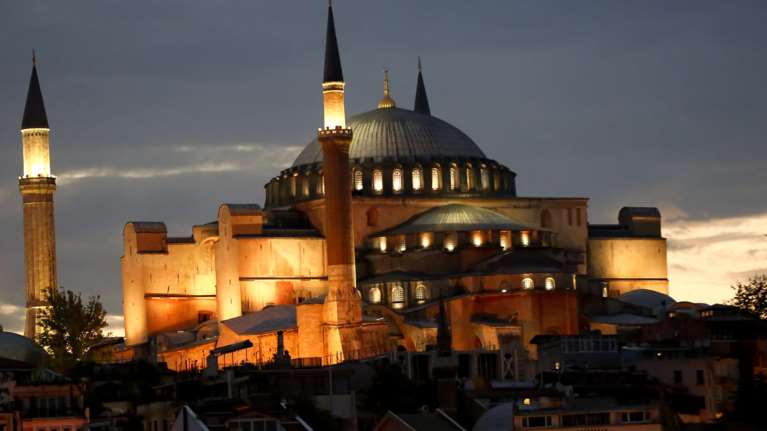 Το τερματίζει ο Ερντογάν: Πληροφορίες ότι μπορεί να εξαγγείλει τη μετατροπή της Αγιά Σοφιάς σε τέμενος