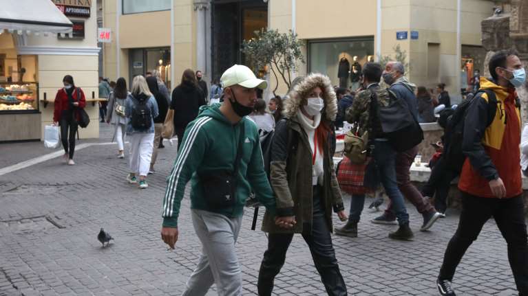 Χριστούγεννα με sms: Σενάριο για κωδικό 7 στις μετακινήσεις - Με αυτόν θα γίνονται οι αγορές των εορτών