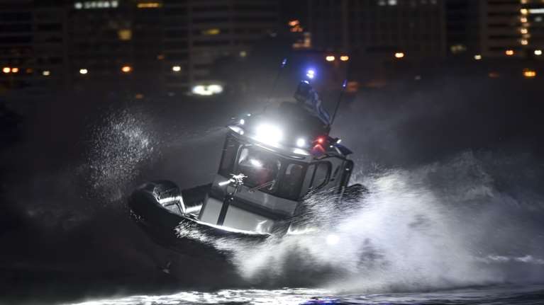 Τραγωδία στη Γαύδο: Ανατροπή λέμβου με μετανάστες οδήγησε σε θάνατο τρεις ανθρώπους