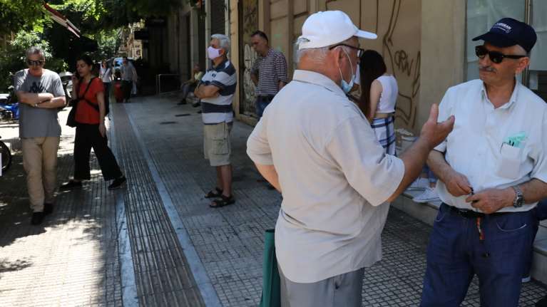 Αναδρομικά συνταξιούχων: Ποιοι, πότε και πώς θα πάρουν την πρώτη δόση - Από 550€ ως 5.500€ σε 1,3 εκατ. δικαιούχους