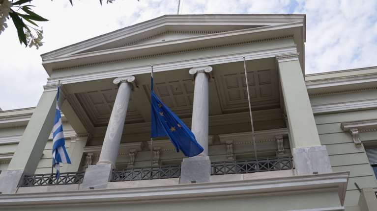 ΥΠΕΞ σε Τσαβούσογλου για τα 12 μίλια: Ωμή και πρωτόγνωρη απειλή βίας – Η γειτονιά μας δεν χρειάζεται ταραξίες