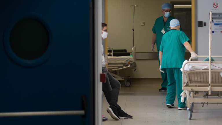 Κορονοϊός:  Και τρίτος θάνατος σε 24 ώρες - Στους 259 συνολικά οι νεκροί