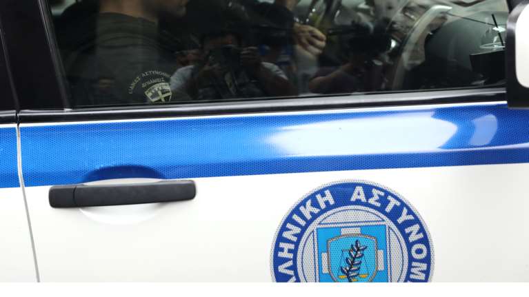 Αιματηρή συμπλοκή στο Αγρίνιο: Μαχαίρωσαν 23χρονο και τον έστειλαν στο νοσοκομείο