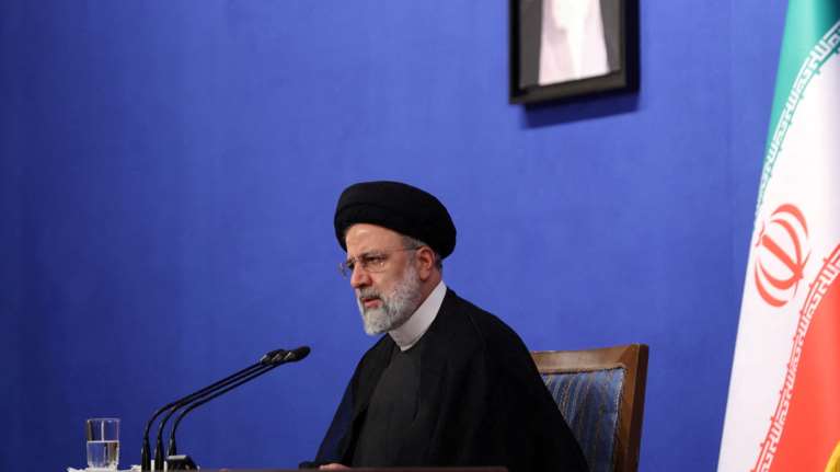 Συντριβή ελικοπτέρου στο Ιράν: Το Ιράκ προσφέρει βοήθεια στις έρευνες για τη διάσωση του Εμπραχίμ Ραϊσί