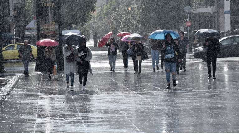 Καιρός: Ραγδαία επιδείνωση με βροχές, καταιγίδες και μποφόρ – Σε ποιες περιοχές θα χιονίσει