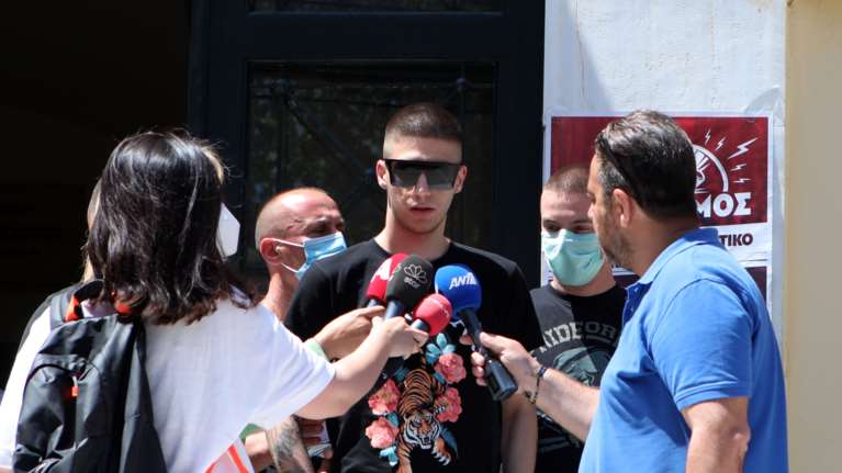 Trannos: &quot;Οταν εντοπίσαμε το όπλο, ταράχτηκε&quot;, λέει αστυνομικός που συνέλαβε τον τράπερ