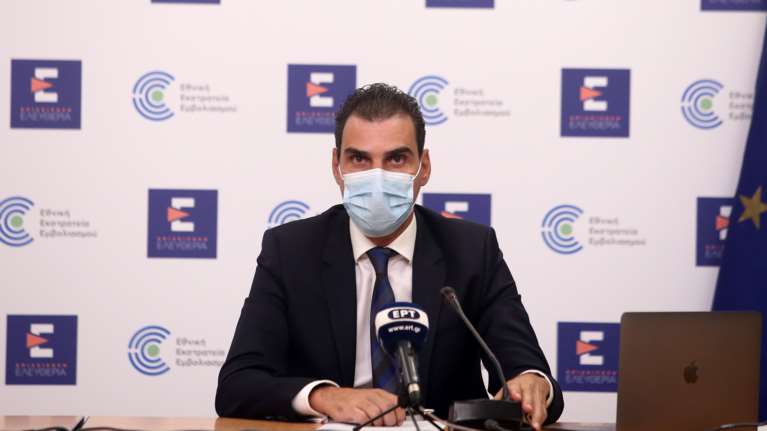 Θεμιστοκλέους: Όχι lockdown - Μόνη λύση ο εμβολιασμός