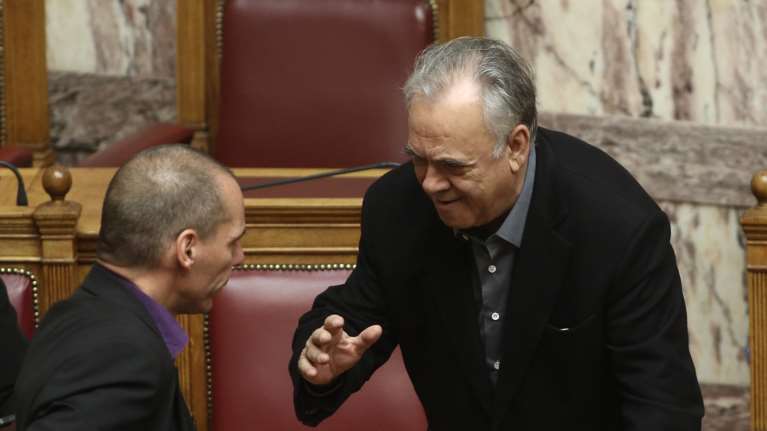 Άγρια κόντρα και αλληλοκατηγορίες μεταξύ Δραγασάκη - Βαρουφάκη - ΝΔ: Ας αφήσει τα ανέκδοτα και ας απαντήσει