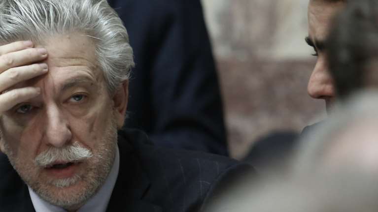 Ο ΣΥΡΙΖΑ  βγάζει &quot;κάρτα διαγραφής&quot; στον Κοντονή- Απαράδεκτα τα όσα λέει, εξυπηρετούν πολιτικά συμφέροντα