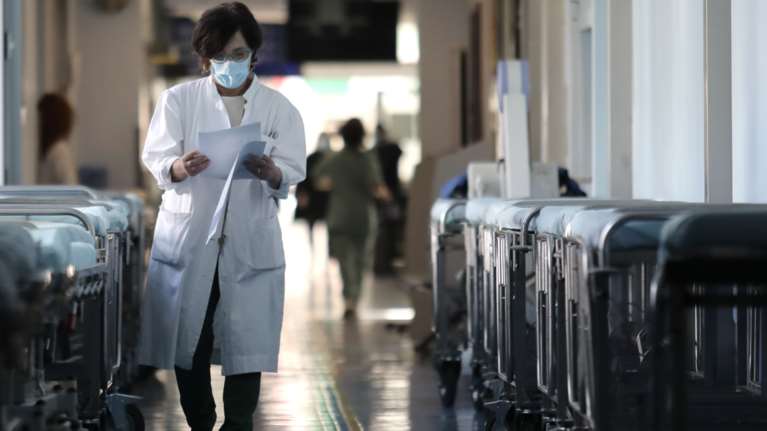 Τραγωδία στην Κόρινθο: Εργάτης σκοτώθηκε όταν καταπλακώθηκε από σίδερα