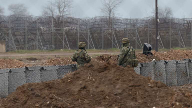 Σύσκεψη Μητσοτάκη με Δένδια και Παναγιωτόπουλο για τον Έβρο - Σε ετοιμότητα για νέες τουρκικές προκλήσεις