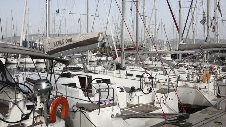 Θρίλερ στη Μαρίνα Αλίμου: Νεκρός ναύτης με καρφωμένο μαχαίρι στην καρδιά