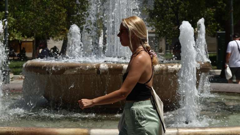Καύσωνας: Έρχεται τροπική νύχτα σε Αθήνα και άλλες πόλεις - Ποιες περιοχές μπαίνουν &quot;στον φούρνο&quot;