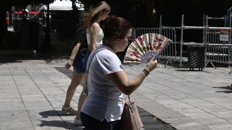 Συναγερμός για το νέο καύσωνα: Έρχεται τετραήμερο με 43-44 βαθμούς από Πέμπτη - Οδηγίες από την Πολιτική Προστασία