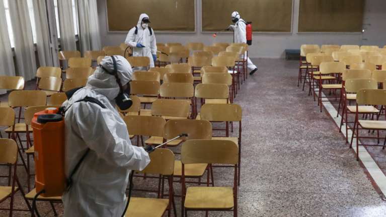 Αντάρτικο καθηγητών στο άνοιγμα των σχολείων: Αρνούνται να πάνε - Στάση εργασίας και προτροπή σε μαζικές άδειες