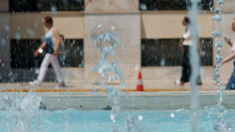 Προειδοποίηση Τσατραφύλλια: Επίμονος ο καύσωνας με επιθετικές τάσεις - 44 βαθμοί έως 25 Ιουλίου - Οι περιοχές με ακραίες εξάρσεις