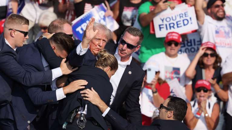 Γιατί ο Τραμπ θα βγει πρόεδρος: Μετά την απόπειρα δολοφονίας, οι αγορές τον στηρίζουν - Υπέρ του και επισήμως ο Ιλον Μασκ