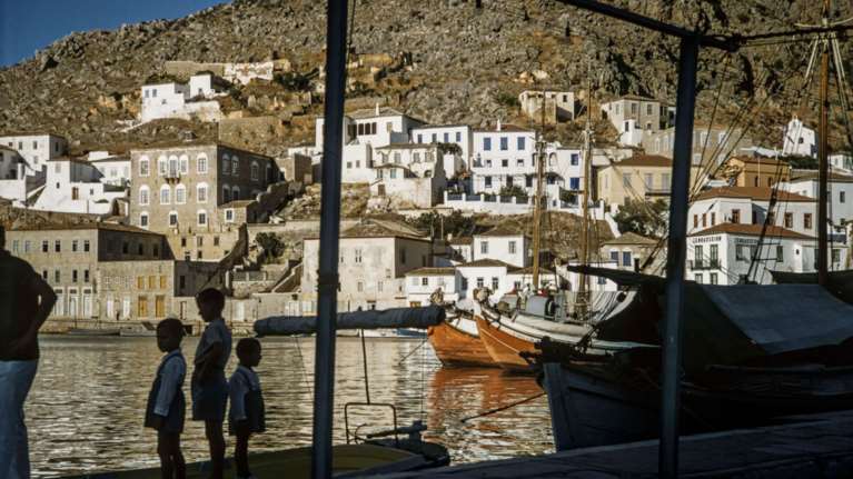 Η κοσμοπολίτικη Υδρα του &#39;50 και &#39;60 μέσα από τον φακό του Robert McCabe [εικόνες]