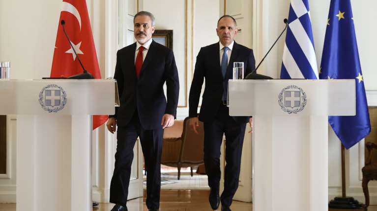 Ανεπίσημο δείπνο Φιντάν - Γεραπετρίτη στην Κωνσταντινούπολη - Στο τραπέζι η επαναλειτουργία της Θεολογικής Σχολής της Χάλκης