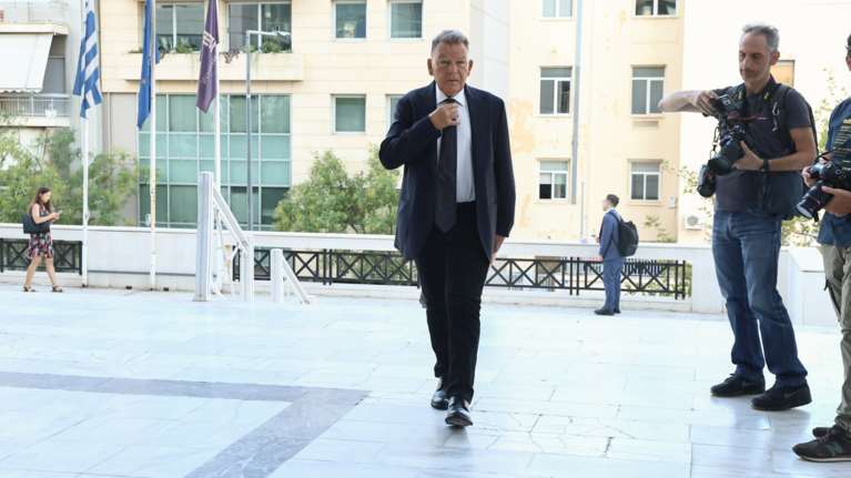 Κούγιας: Η μικροβιακή λοίμωξη που τον οδήγησε στη διασωλήνωση - Όταν έλεγε ότι θα φύγει μέσα στα δικαστήρια ή στα γήπεδα